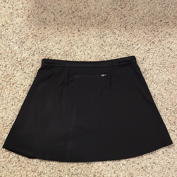 Women’s Golf Skirt - Picture 2 of 4